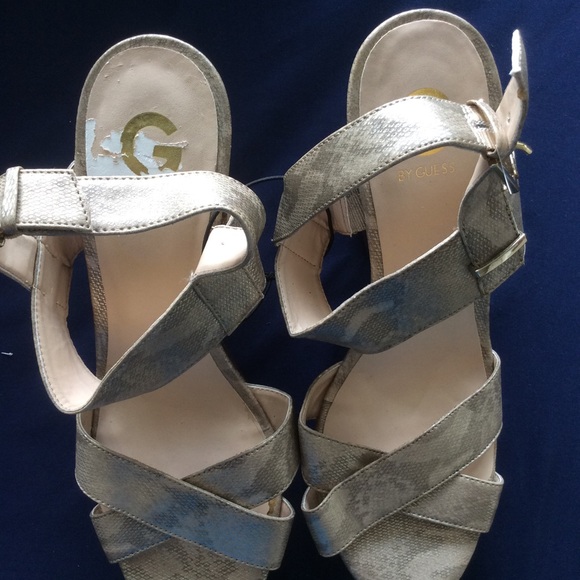G by Guess Chunky Sandals - Picture 2 of 2